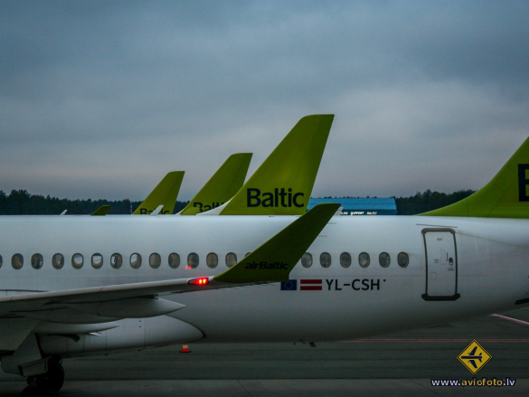 Bombardier CSeries CS300 (BD-500-1A11)
